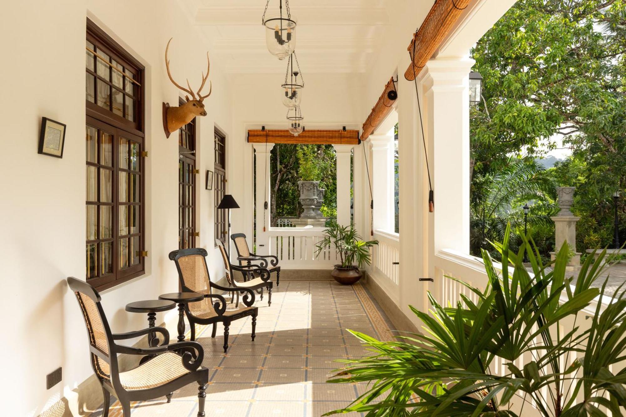 Hotel The Grand Walawwa Pinnawala  Exterior foto