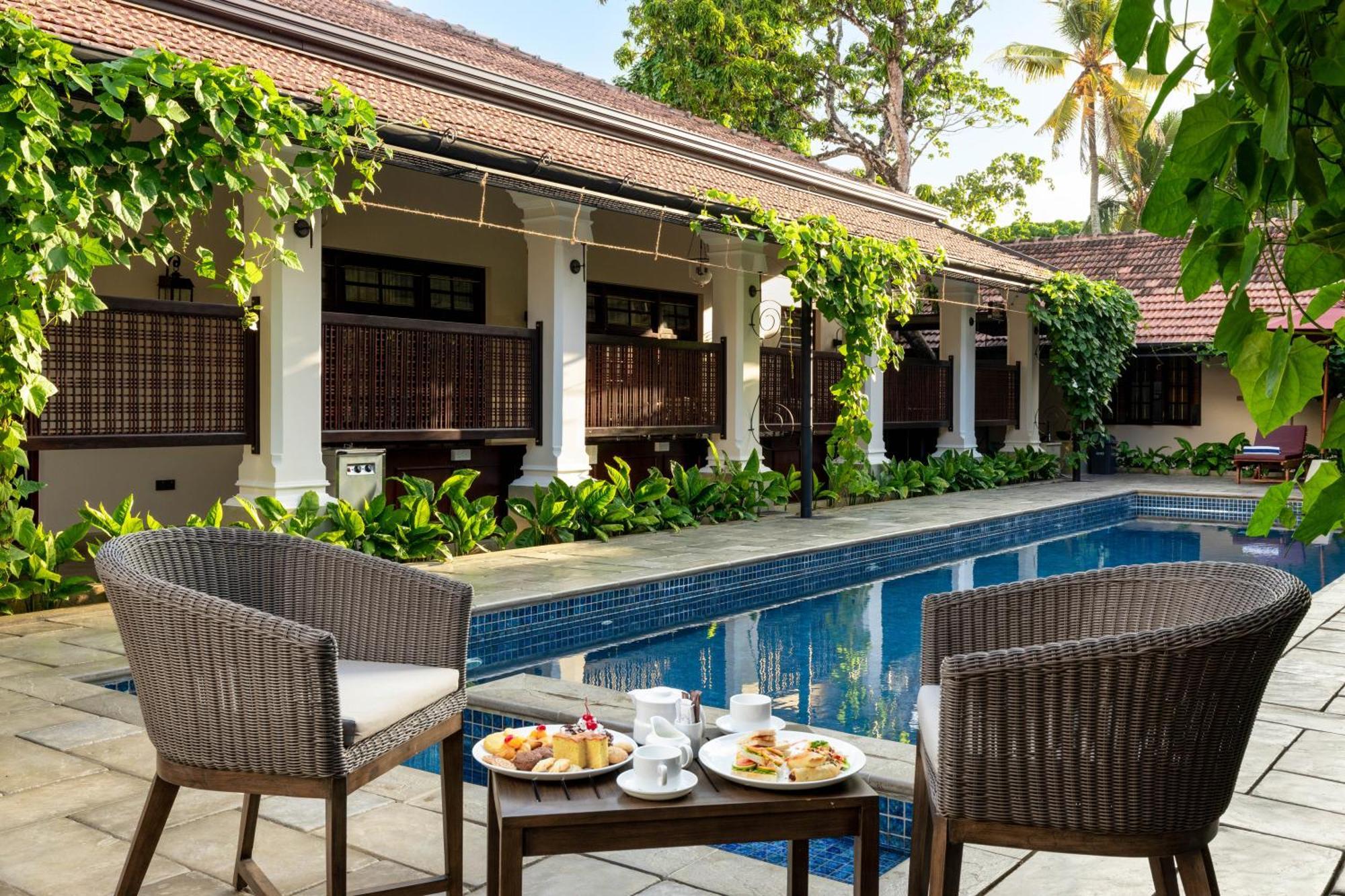 Hotel The Grand Walawwa Pinnawala  Exterior foto
